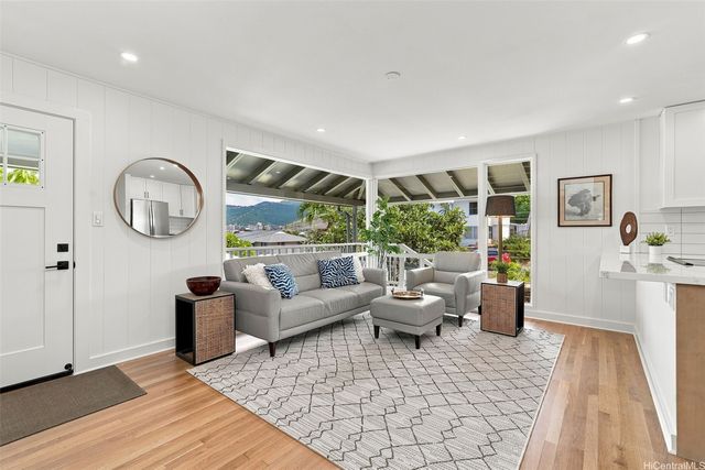3237 Olu Street, Honolulu, HI 96816
