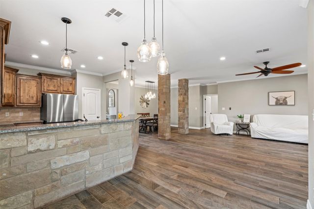 5562 Denmans LOOP, Belton, TX 76513