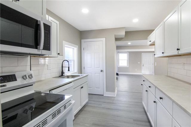 5815 Peery Avenue, Kansas City, MO 64126