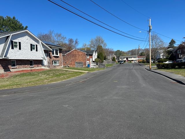 1 Eisenhower Dr, Randolph, MA 02368