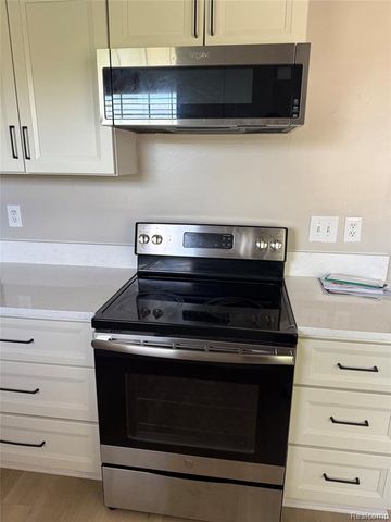 16974 Cristina Court, Clinton Township, MI 48038