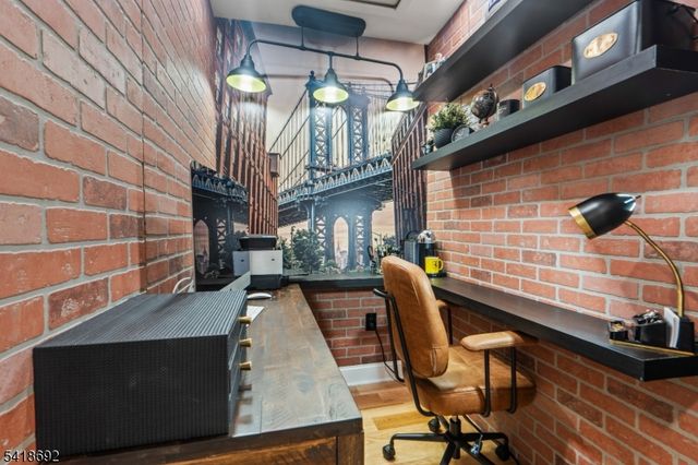 78 Glen Ave, Roseland Boro, NJ 07068