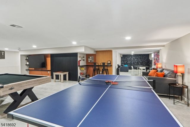 78 Glen Ave, Roseland Boro, NJ 07068