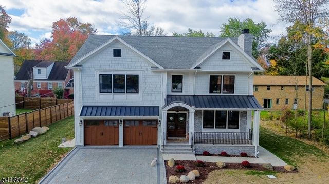 78 Glen Ave, Roseland Boro, NJ 07068