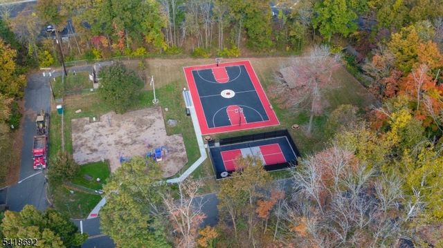 78 Glen Ave, Roseland Boro, NJ 07068