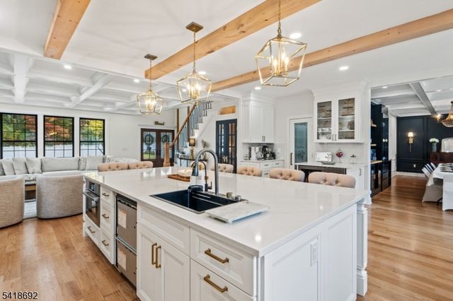 78 Glen Ave, Roseland Boro, NJ 07068