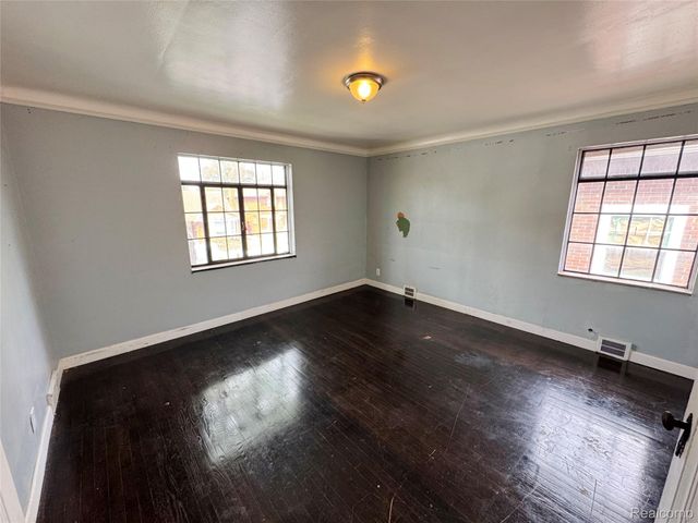 17152 Ohio Street, Detroit, MI 48221