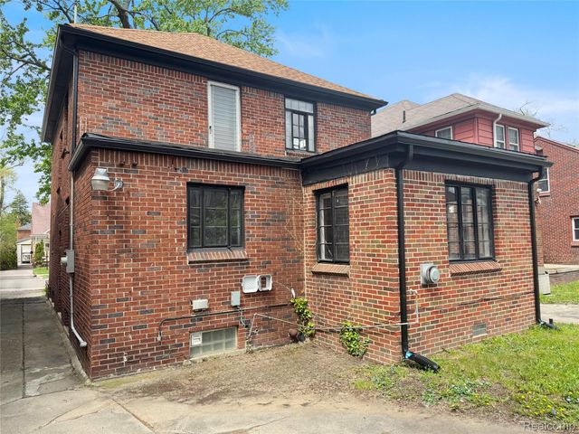 17152 Ohio Street, Detroit, MI 48221