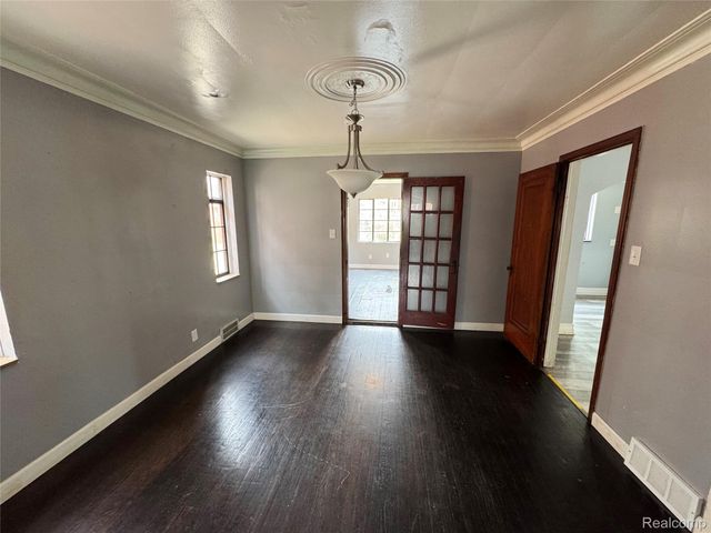17152 Ohio Street, Detroit, MI 48221