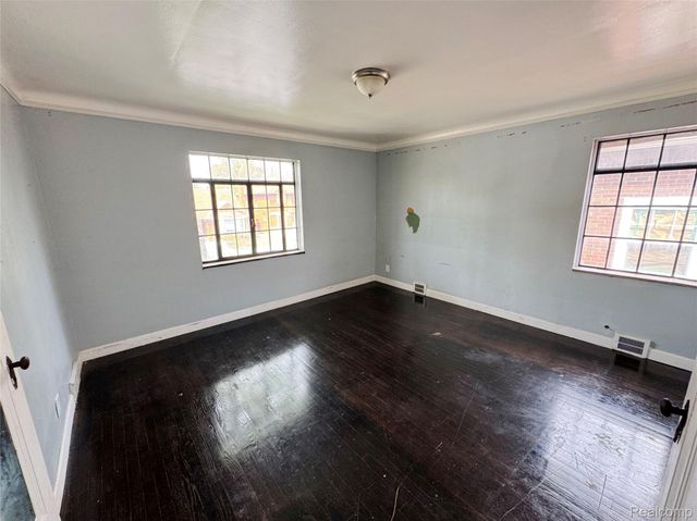 17152 Ohio Street, Detroit, MI 48221