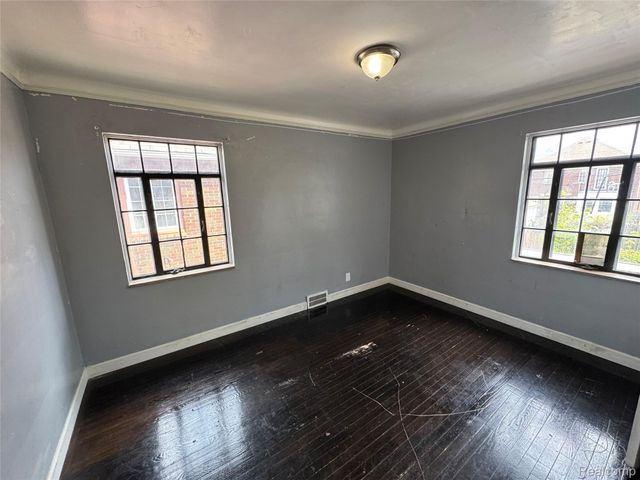 17152 Ohio Street, Detroit, MI 48221