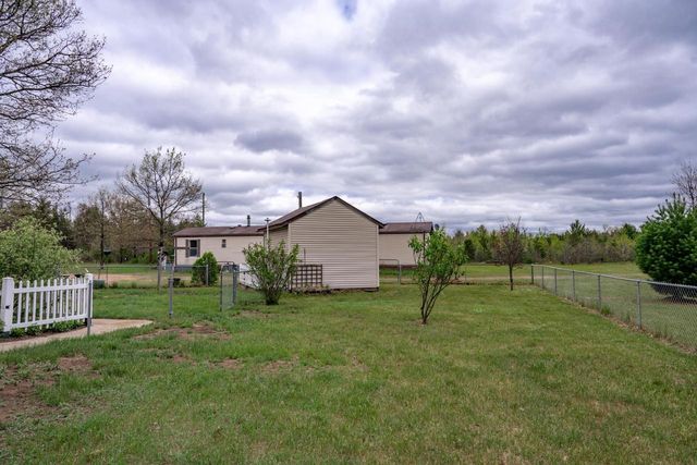 N9494 Johnsburg Road, Necedah, WI 54646