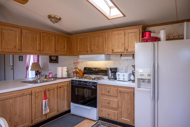 N9494 Johnsburg Road, Necedah, WI 54646
