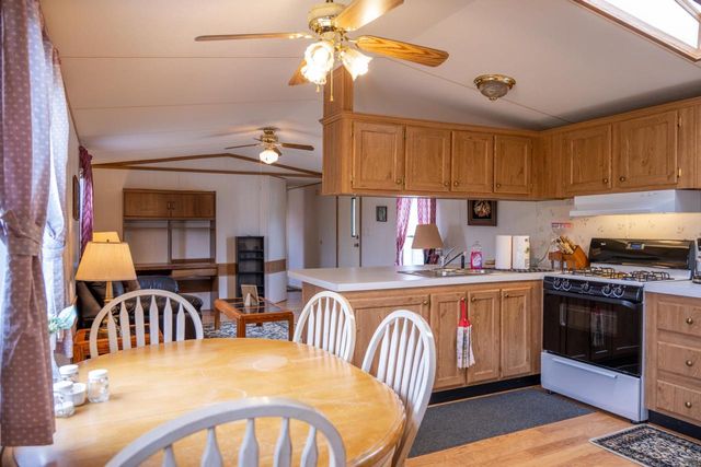 N9494 Johnsburg Road, Necedah, WI 54646