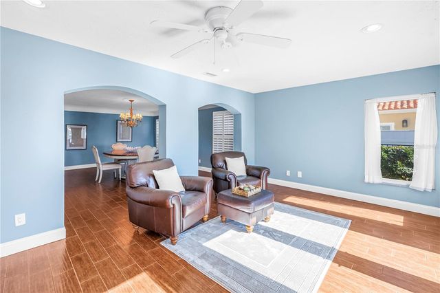 1964 MASSACHUSETTS AVENUE NE, St Petersburg, FL 33703