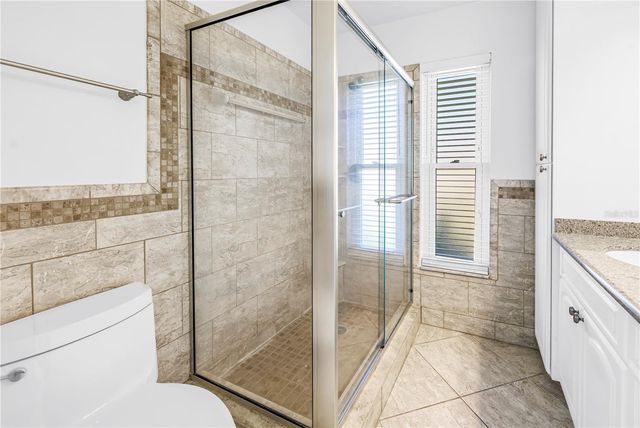 1964 MASSACHUSETTS AVENUE NE, St Petersburg, FL 33703