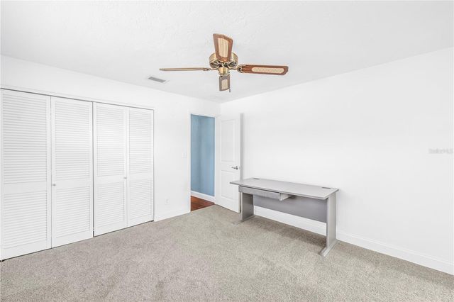 1964 MASSACHUSETTS AVENUE NE, St Petersburg, FL 33703