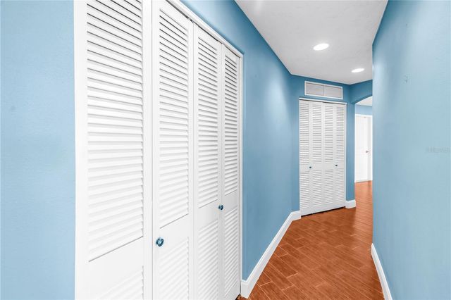 1964 MASSACHUSETTS AVENUE NE, St Petersburg, FL 33703