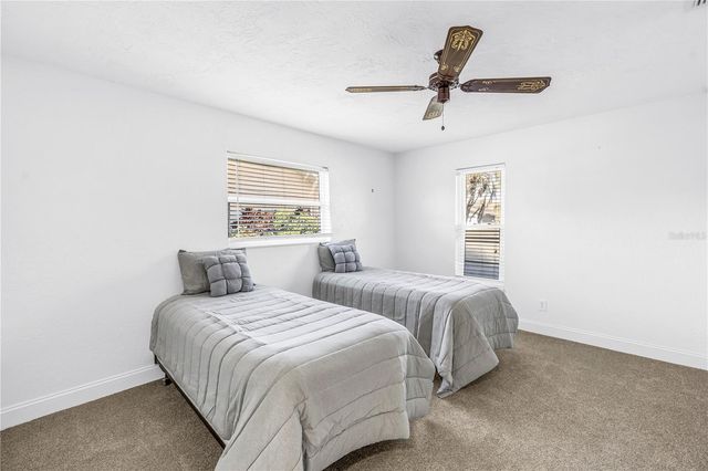 1964 MASSACHUSETTS AVENUE NE, St Petersburg, FL 33703