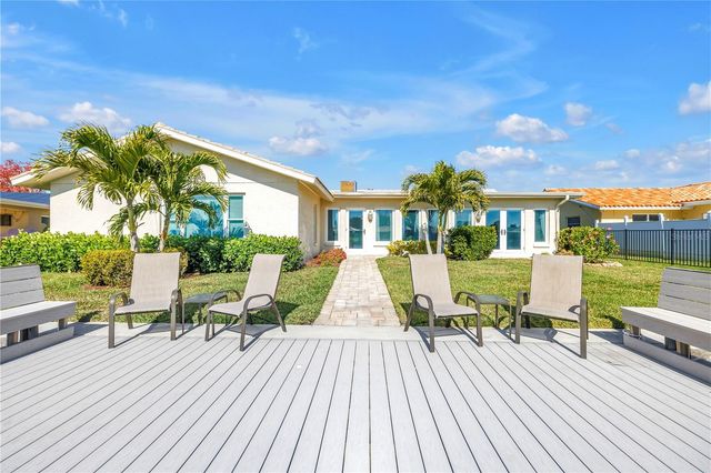 1964 MASSACHUSETTS AVENUE NE, St Petersburg, FL 33703