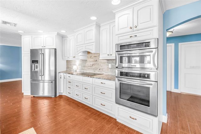 1964 MASSACHUSETTS AVENUE NE, St Petersburg, FL 33703