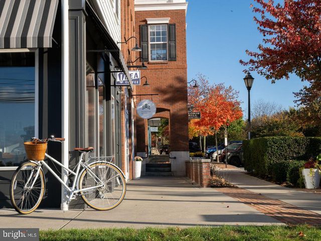 1125 COLLINA LN, Mount Joy, PA 17552