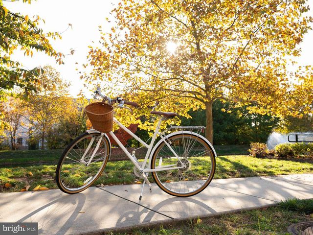 1125 COLLINA LN, Mount Joy, PA 17552