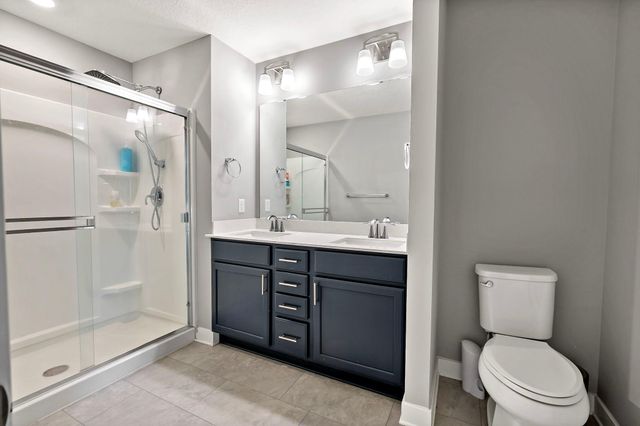 18384 Glastonbury Drive, Lakeville, MN 55044