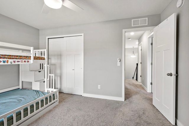 18384 Glastonbury Drive, Lakeville, MN 55044