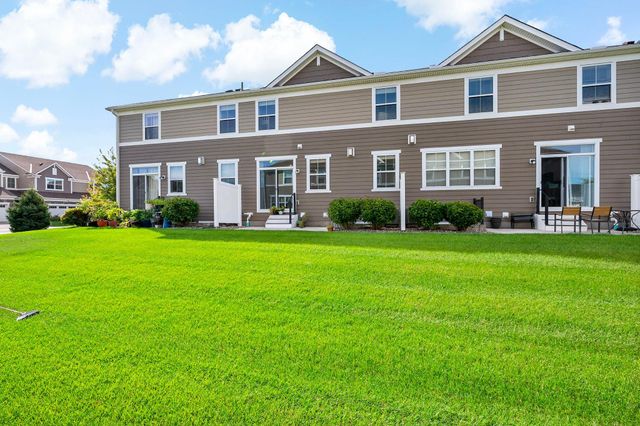 18384 Glastonbury Drive, Lakeville, MN 55044