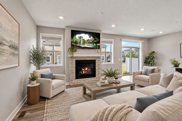 18384 Glastonbury Drive, Lakeville, MN 55044