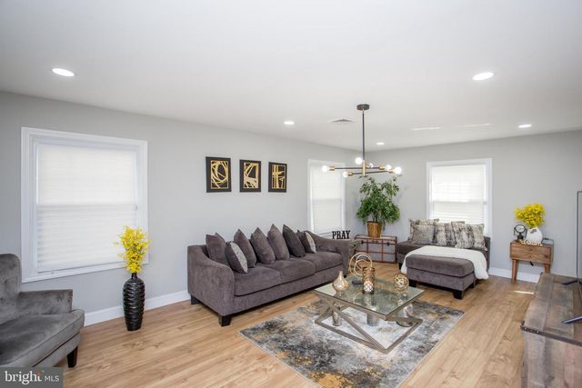 54 MARCHMONT LN, Willingboro, NJ 08046