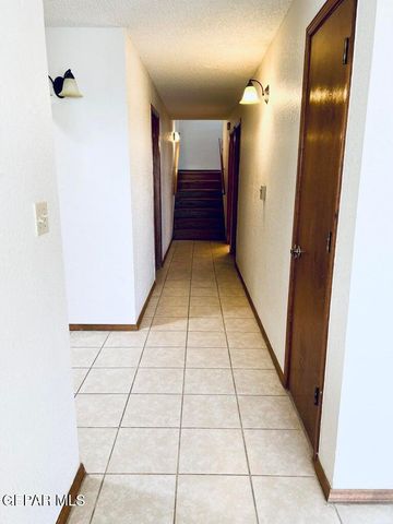 6801 RIDGLEY Way, El Paso, TX 79904