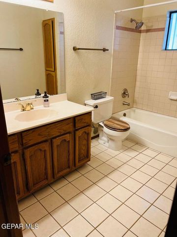 6801 RIDGLEY Way, El Paso, TX 79904