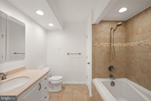 9418 ROBNEL AVE, Manassas, VA 20110