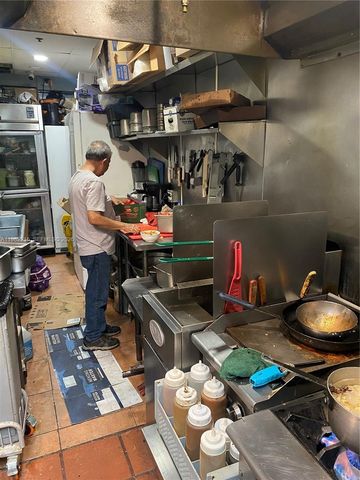 266 NE 1th St, Miami, FL 33132