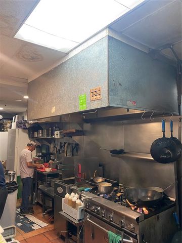 266 NE 1th St, Miami, FL 33132