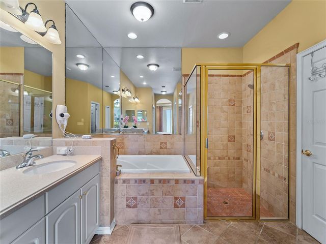 114 MESTRE COURT 32, Nokomis, FL 34275