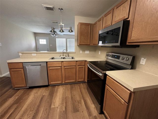 5525 N Buffalo Circle, Willis, TX 77378