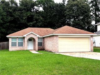 5525 N Buffalo Circle, Willis, TX 77378