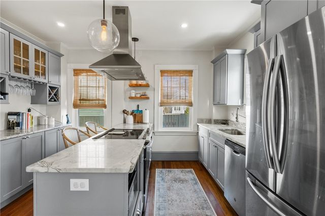 35 Hall Avenue, Newport, RI 02840