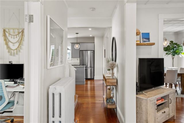 35 Hall Avenue, Newport, RI 02840