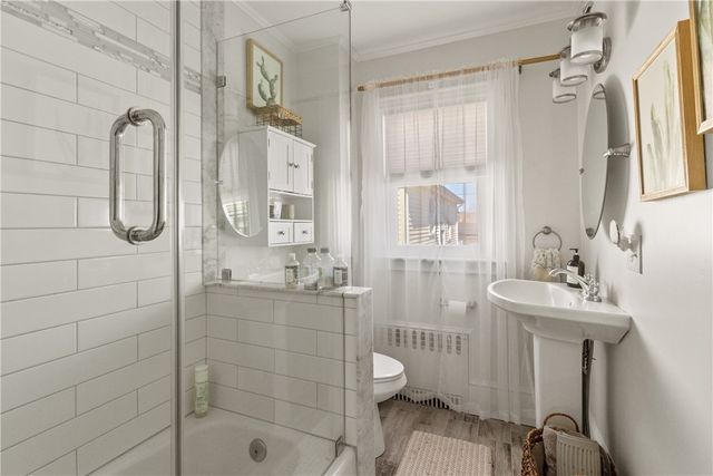 35 Hall Avenue, Newport, RI 02840