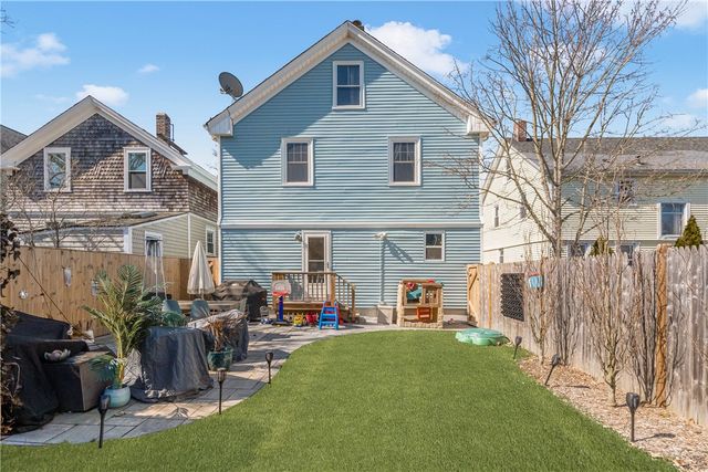 35 Hall Avenue, Newport, RI 02840