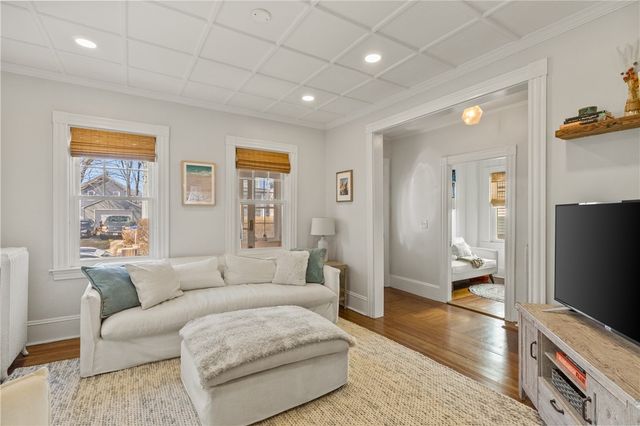 35 Hall Avenue, Newport, RI 02840