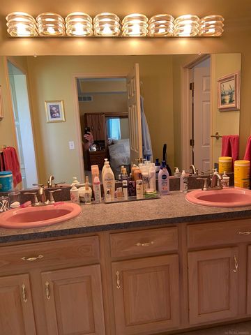 52590 North Avenue, Macomb, MI 48042