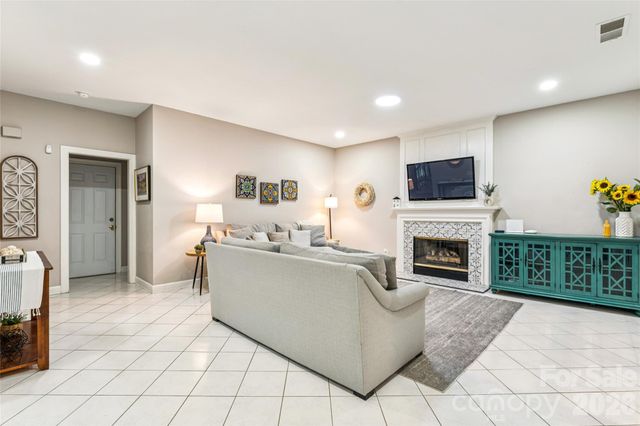 5719 Swanston Drive, Charlotte, NC 28269