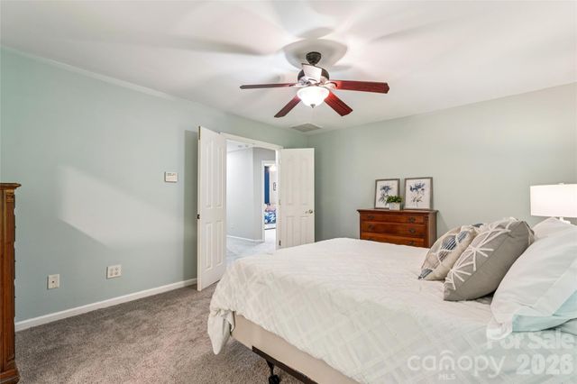 5719 Swanston Drive, Charlotte, NC 28269