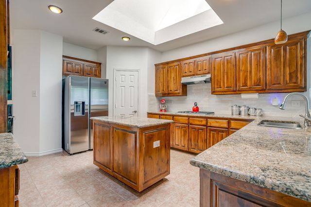 7800 Raton Ridge Lane, Arlington, TX 76002