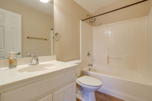 7800 Raton Ridge Lane, Arlington, TX 76002